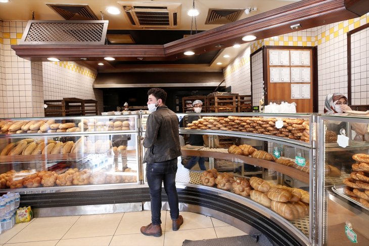 Sokağa çıkma yasağı kapsamındaki illerde ekmek dağıtımı sorunsuz sürüyor