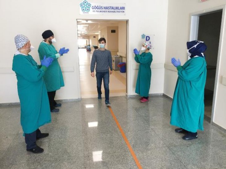 Konya’da hastaları tedavi eden hemşire koronavirüse yakalandı! Hastalığı yendi, taburcu oldu