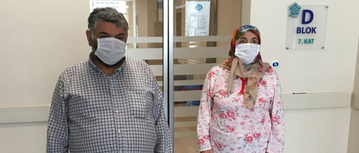 Konya'da koronavirüsü yenen çift hastaneden taburcu oldu