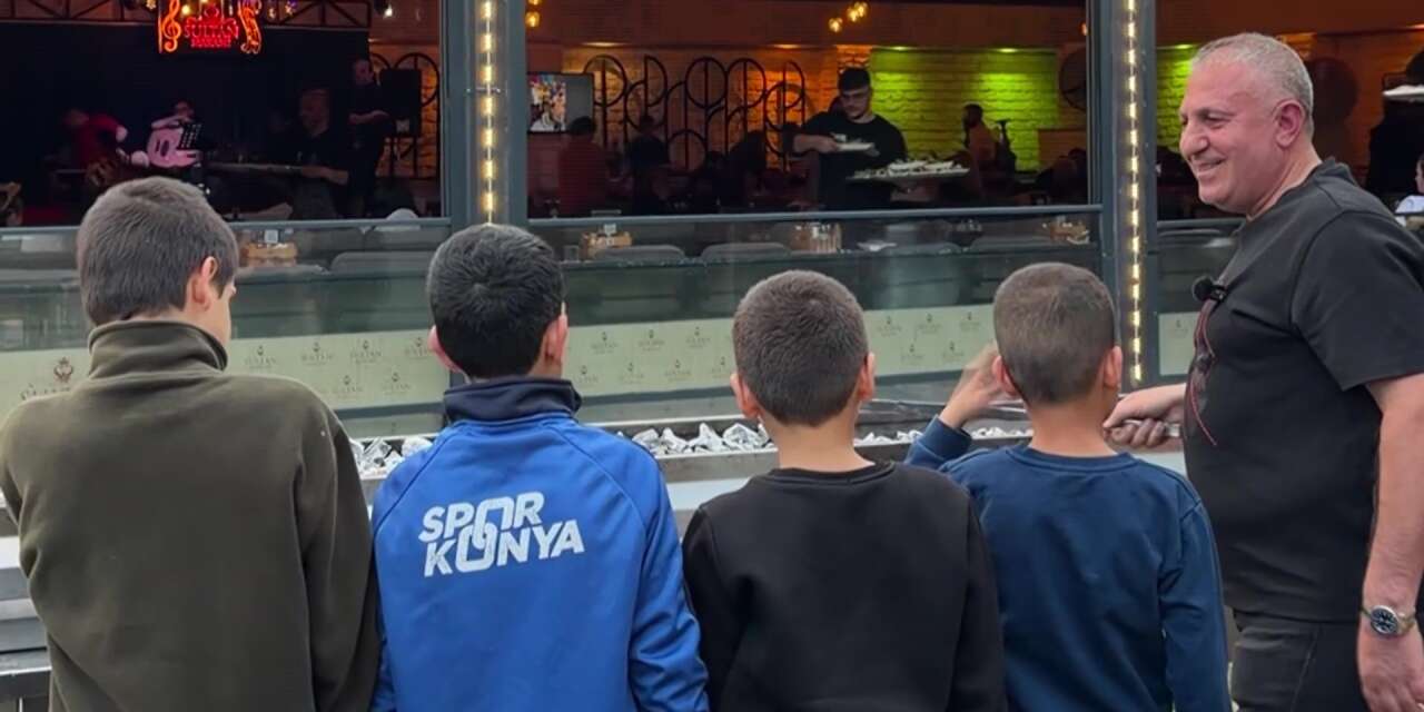 Adanalı kebapçıdan Konya’da alkışlanacak hareket
