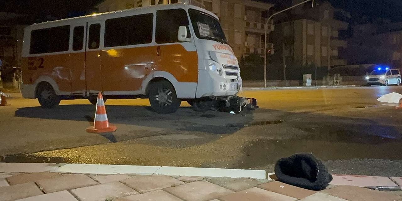 Minibüsle çarpışan elektrikli bisiklet sürücüsü Ahmet Şahin öldü