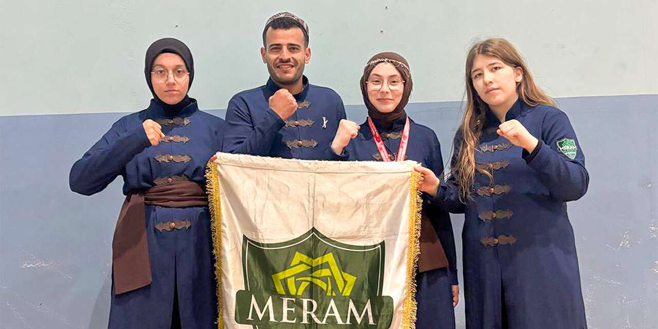Meram Belediyespor, Bursa’dan şampiyonluk ve milli takım biletleriyle döndü