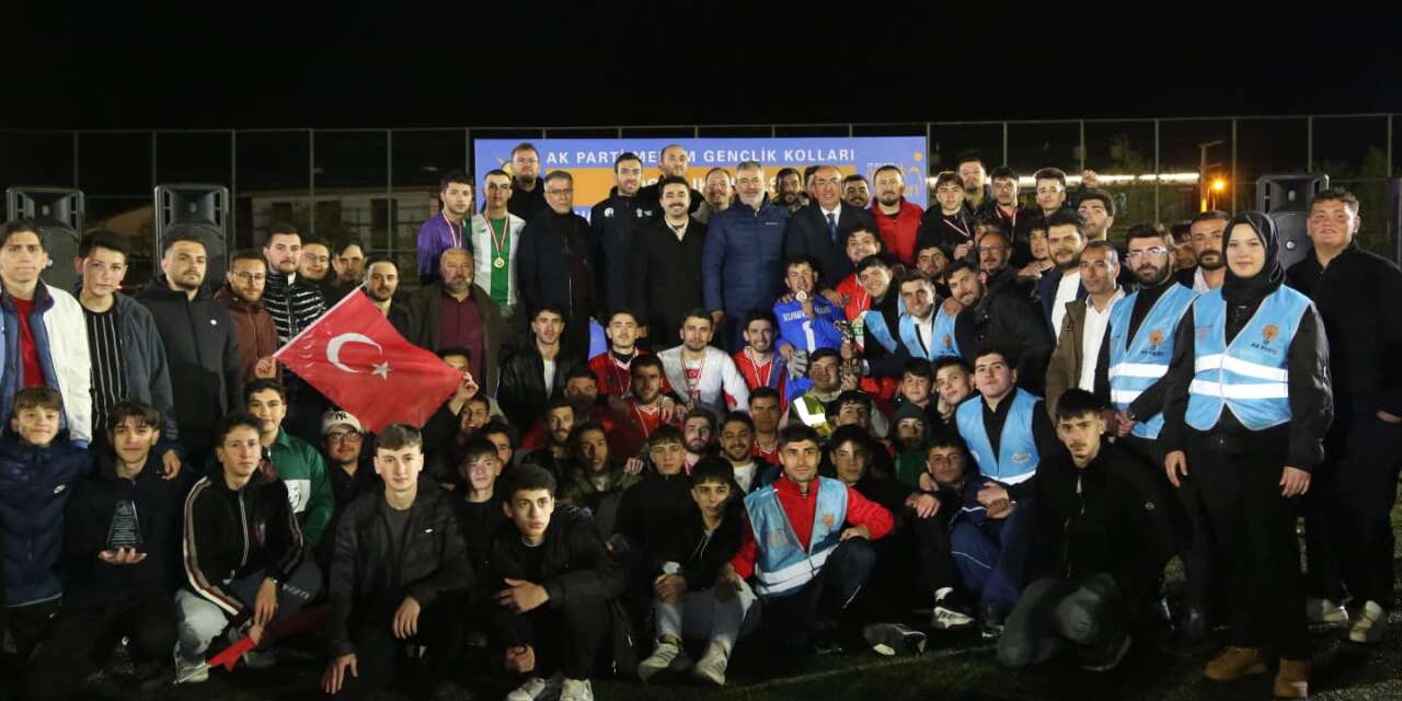 Meram’da mahalleler sahada buluştu, kardeşlik kazandı