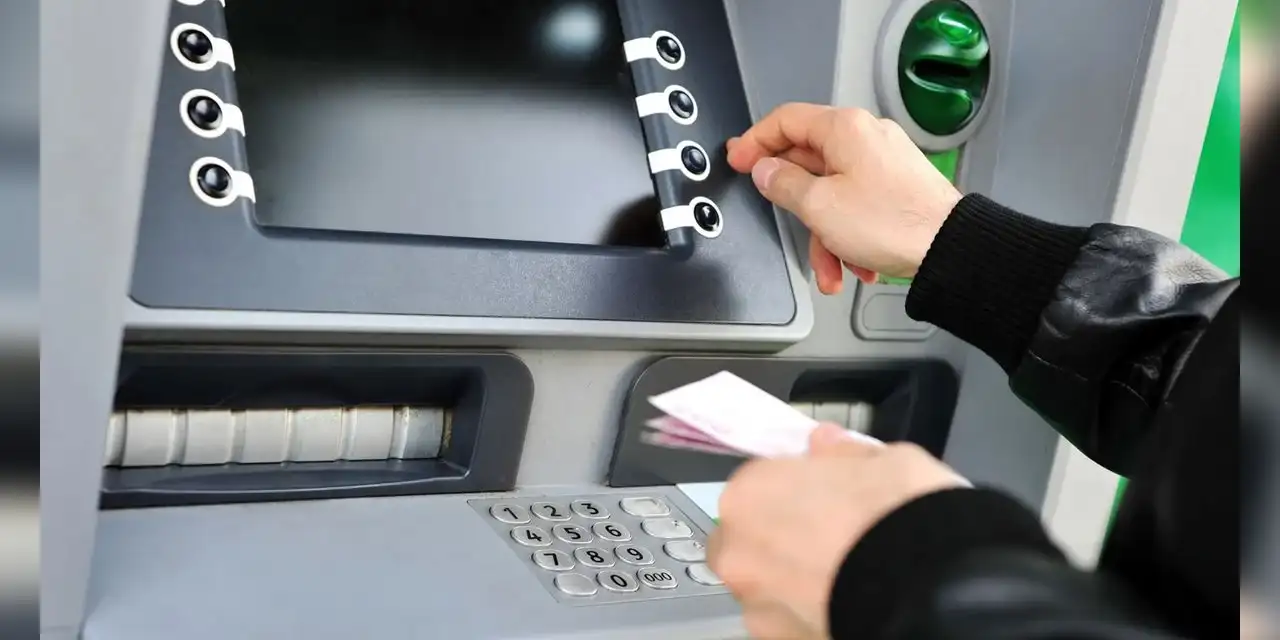 Konya’nın en büyük ilçelerinden birinde ATM krizi vatandaşı çileden çıkardı