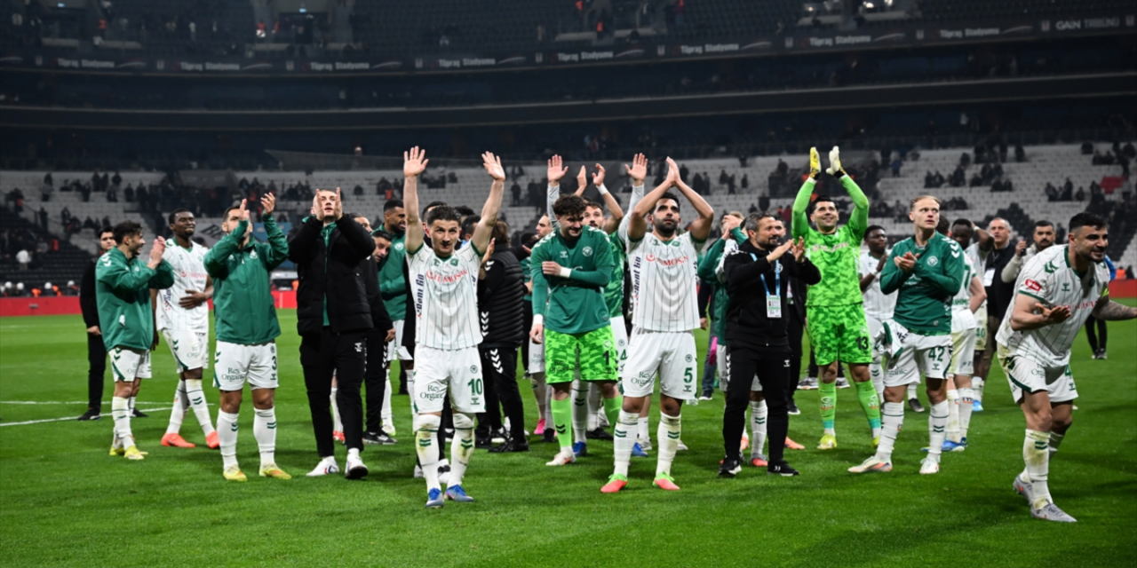 Mustafa Yıldızdoğan’dan Konyaspor’a coşkulu kutlama