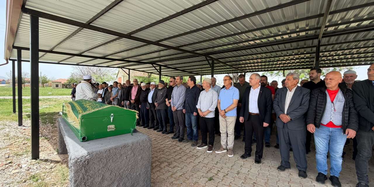 Konya sağlık camiası Ahmet Ergin’i acı günde yalnız bırakmadı
