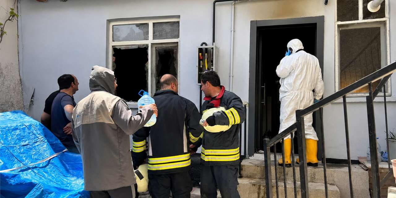 Konya’da bir evde çıkan yangın mahalleyi alarma geçirdi
