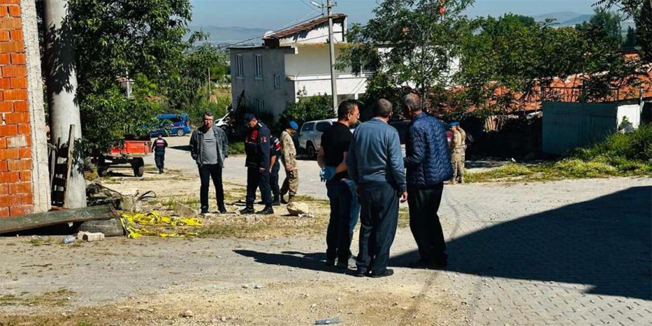 Tartıştığı arkadaşlarına kurşun yağdırdı! 1 ölü, 3 yaralı