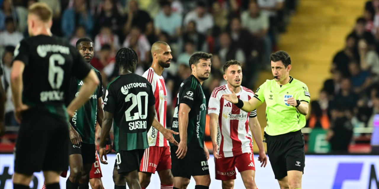 Antalyaspor Süper Lige veda etti