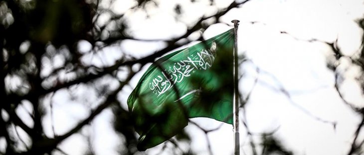 Suudi Arabistan'da Kovid-19 hastalarına zemzem suyu dağıtılıyor