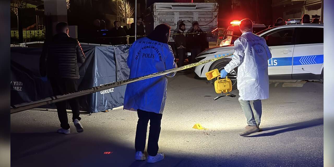 2 çocuk babası adam, cami önünde başından vurulmuş halde ölü bulundu