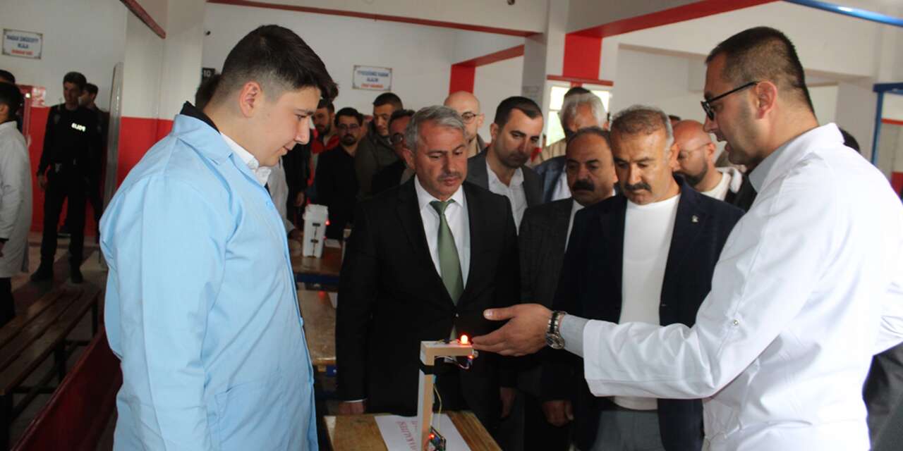 Konya’da genç mucitlerin projeleri sergilendi