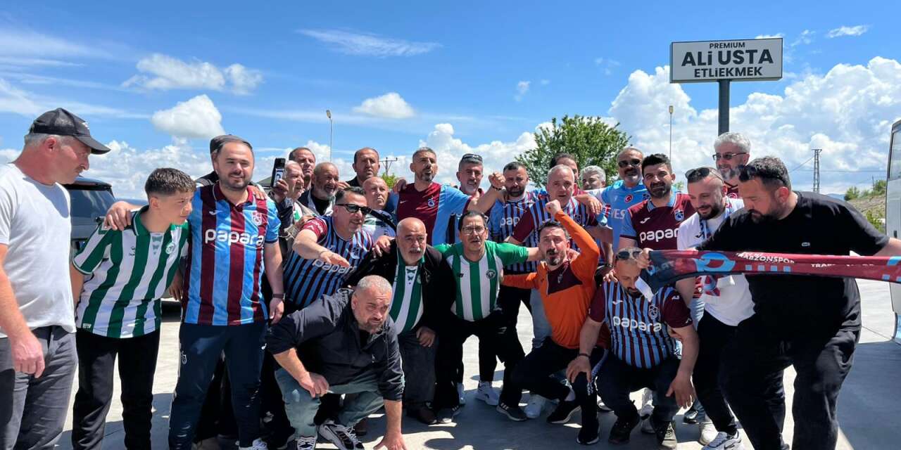 Konyaspor ve Trabzonspor taraftarları Antalya yolunda birlikte coştu