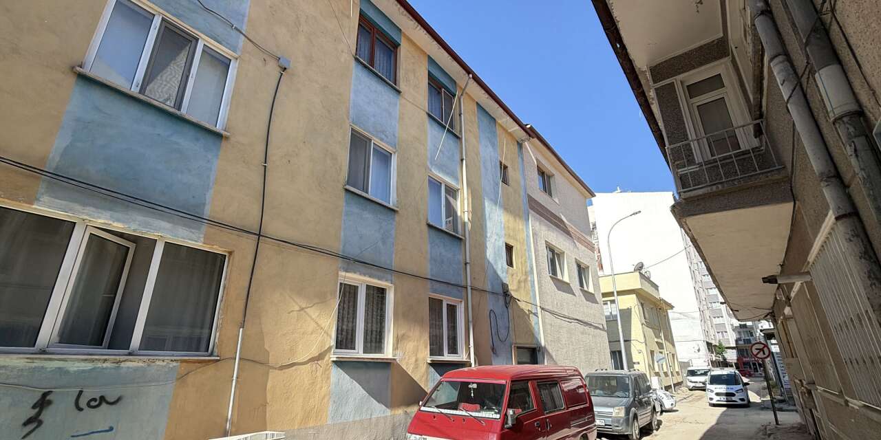 Eşinin mutfakta hareketsiz bulduğu adam öldü
