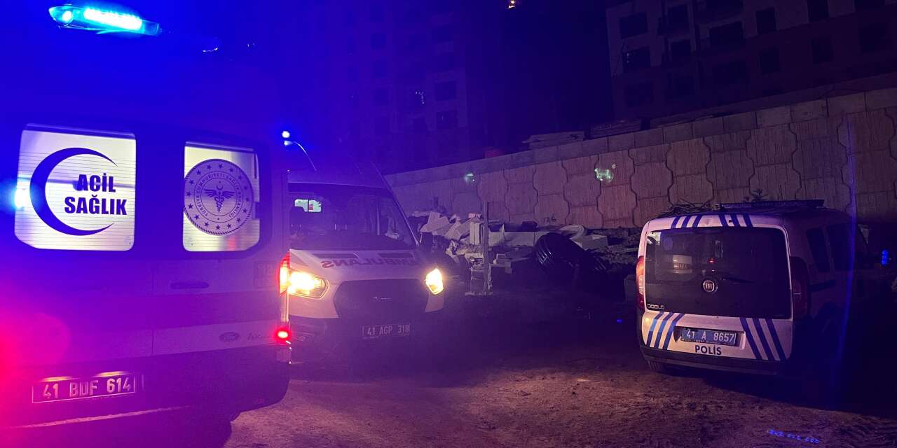 Cezaevinden izinli çıktı, eşini ve evdeki kadını bıçakladı