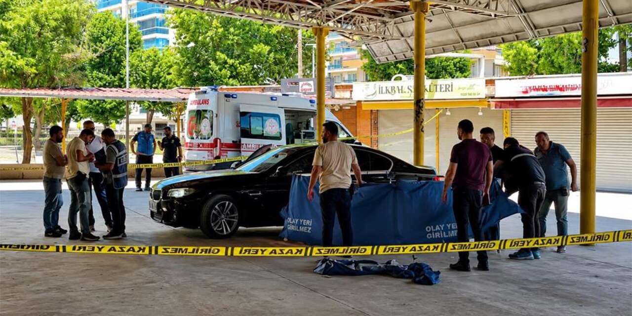 Otomobile düzenlenen silahlı saldırıda sürücü hayatını kaybetti