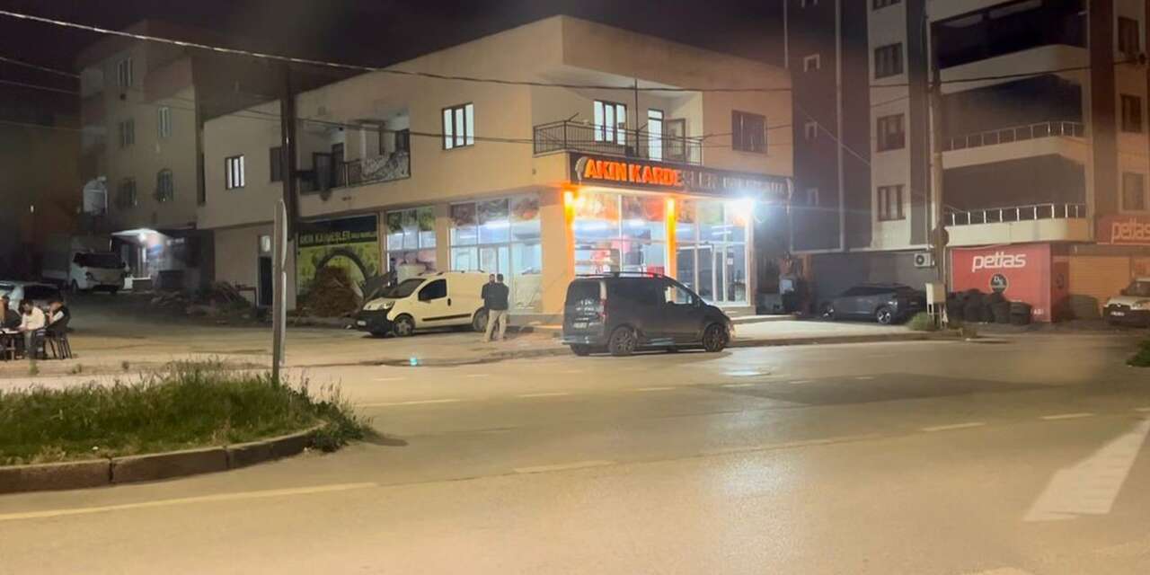 Seyir halindeki araca silahlı saldırı! Kayınço, eniştesini vurdu