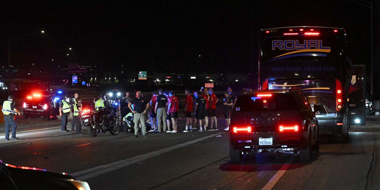 A Milli Takım konvoyunda motosikletli polis kaza yaptı