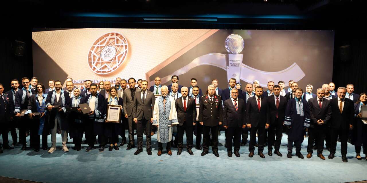 Konya’da gurur günü! NEÜ akademisyenleri ödüllendirildi