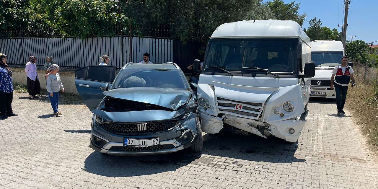 Okul servisi kaza yaptı! 7’si anaokulu öğrencisi 9 yaralı var