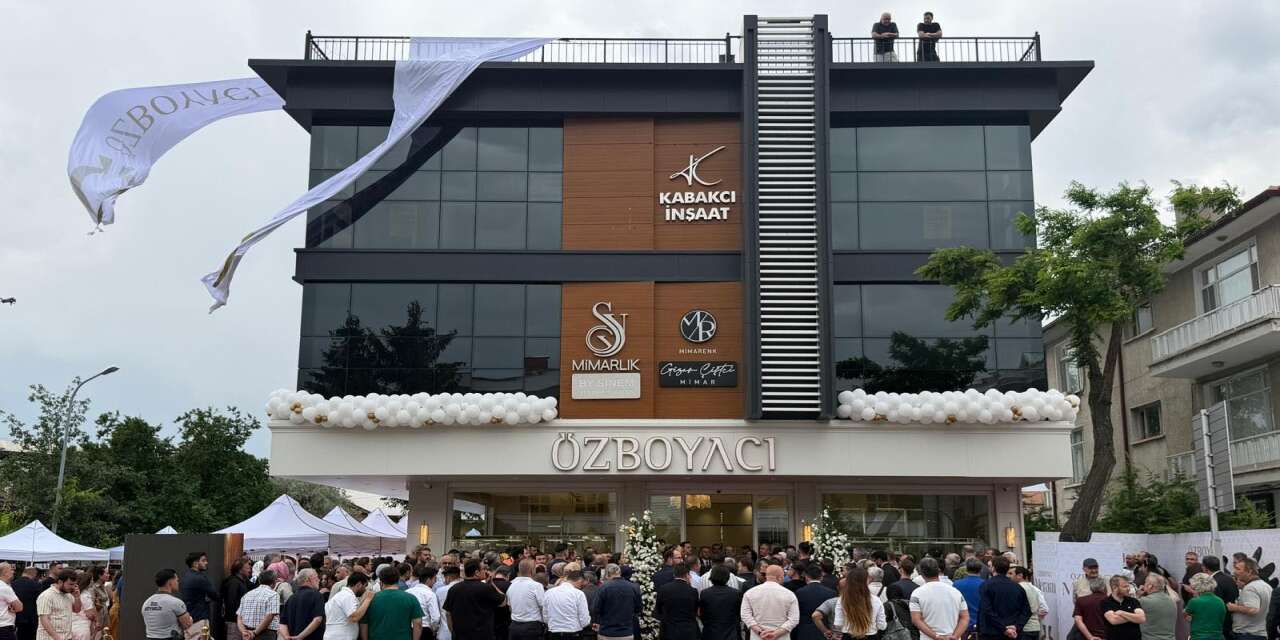 Meram’da yeni dönem! Özboyacı Altın 6. Şubesini açtı