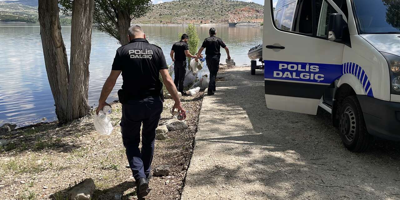 Konya’nın balık adamları, bu sefer suda değil karada görev aldı