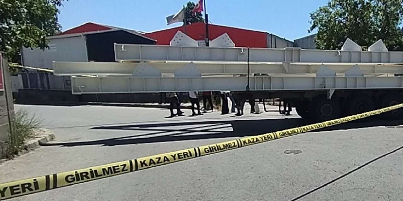 TIR’ın manevrası ölüm getirdi! 16 yaşındaki çocuk duvarla dorse arasında can verdi