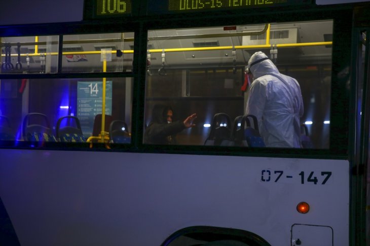 Otobüsteki koronavirüs şüphelisine 112 ekipleri müdahale etti