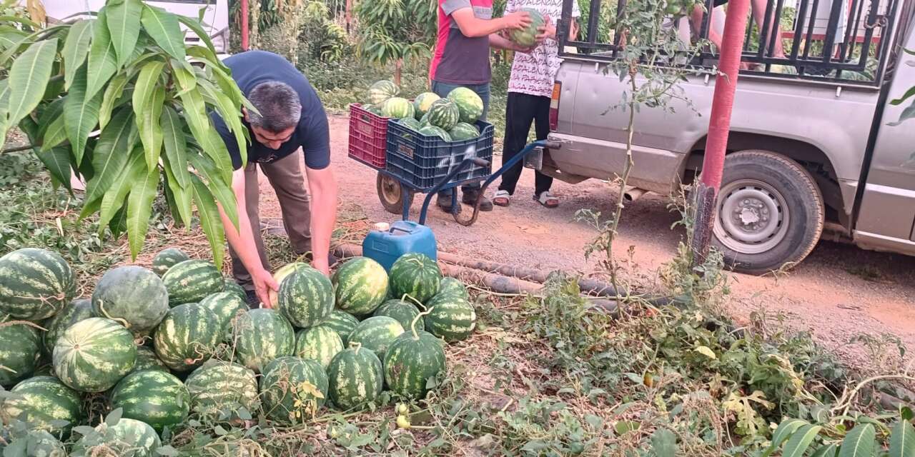 Antalya’dan çıktı, Konya’daki yurtlara ulaştı! Gizemli çiftçiden 10 tonluk bağış