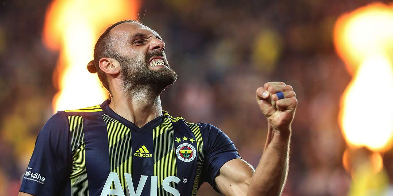 Yeni teknik direktörünü bulan Fenerbahçe ilk transferini açıkladı