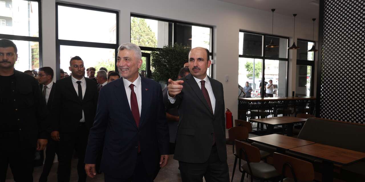 Ticaret Bakanı’ndan Konya’nın en büyük Gençlik Kampüsüne ziyaret