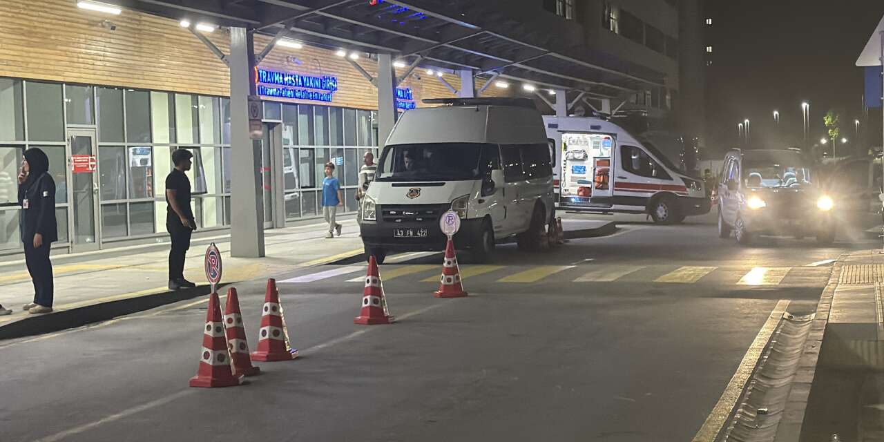 Ortaokulda zehirlenme paniği! 84 öğrenci hastaneye kaldırıldı