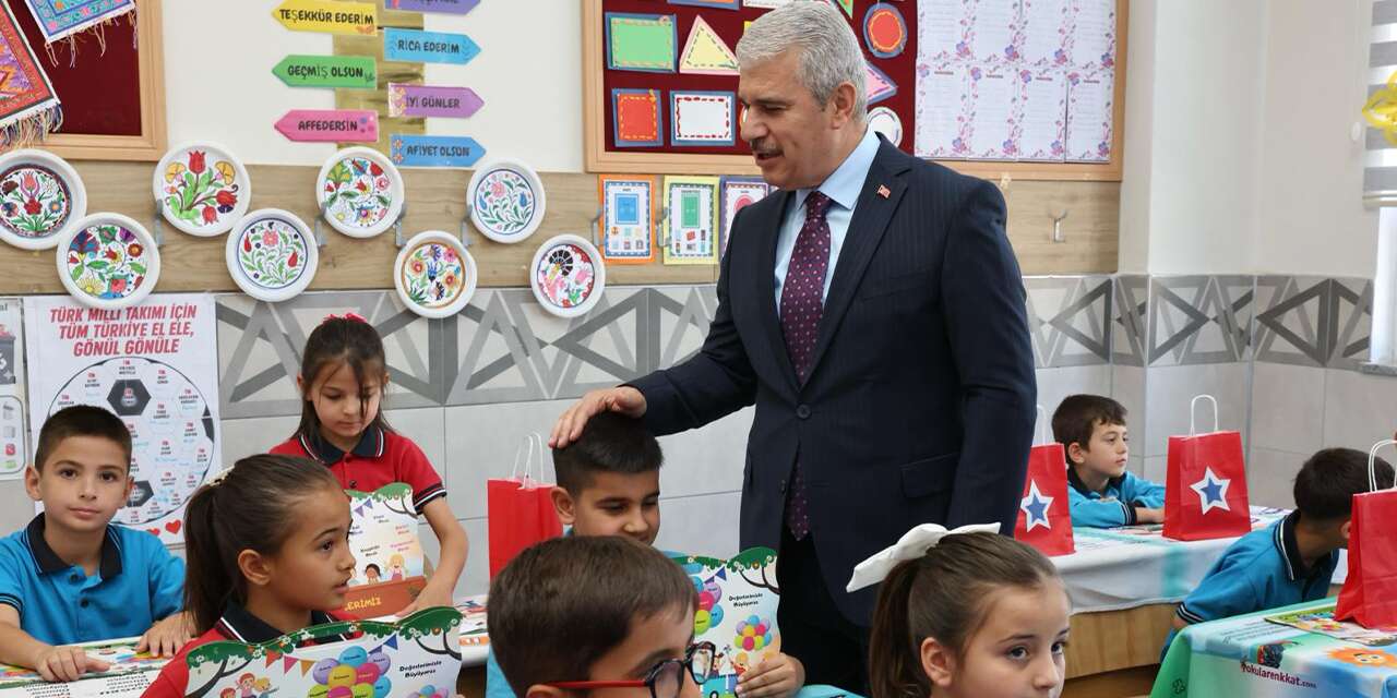Konya’da 476 bine yakın öğrenci karne sevinci yaşadı
