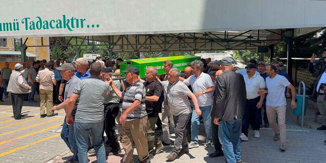 Havai fişek fabrikasındaki patlamada ölen Nuri Özkan'a acı veda