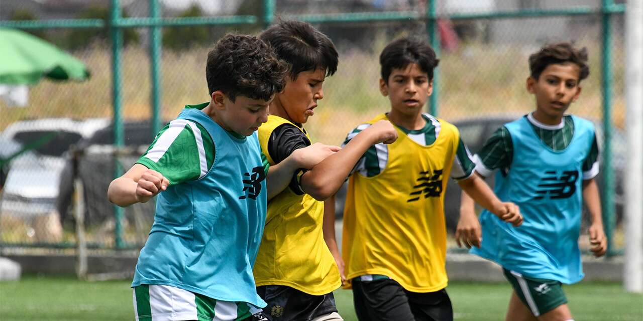 Genç futbolcular Konyaspor forması için mücadele ediyor