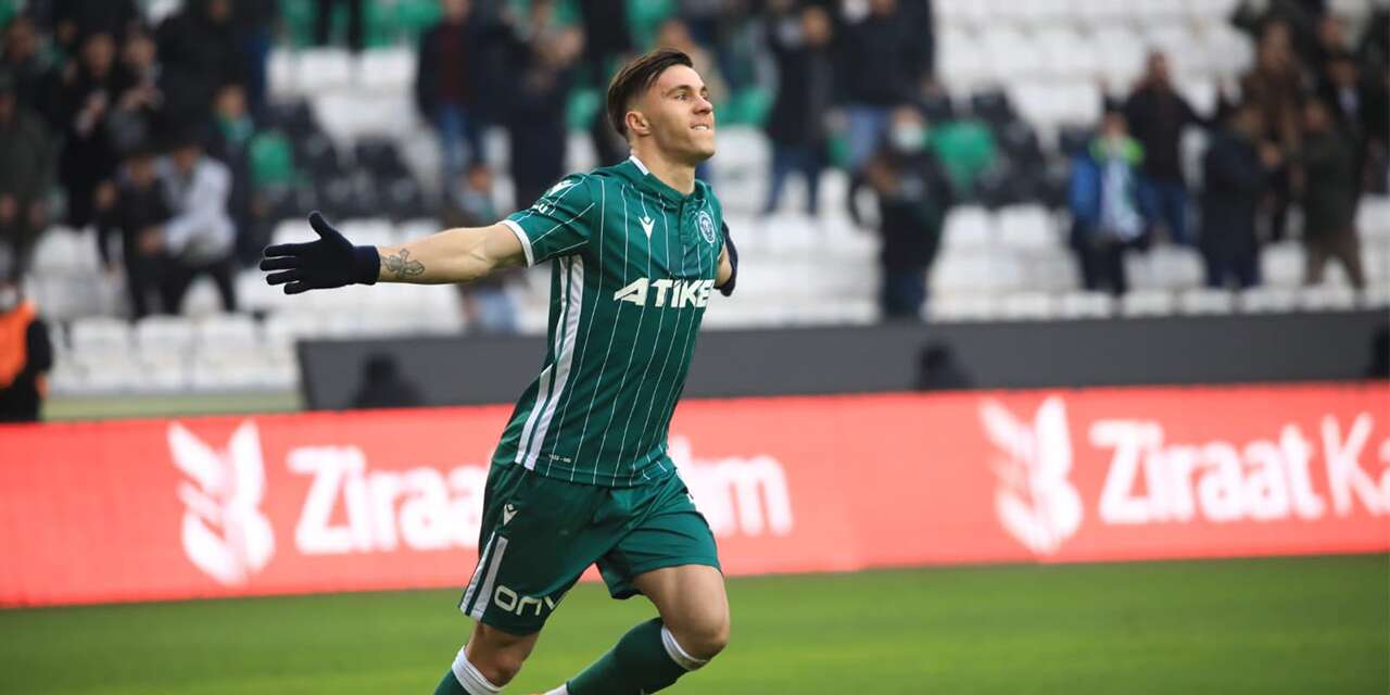 Konyaspor’un eski futbolcusu Konrad Michalak, Süper Lig’e geri döndü