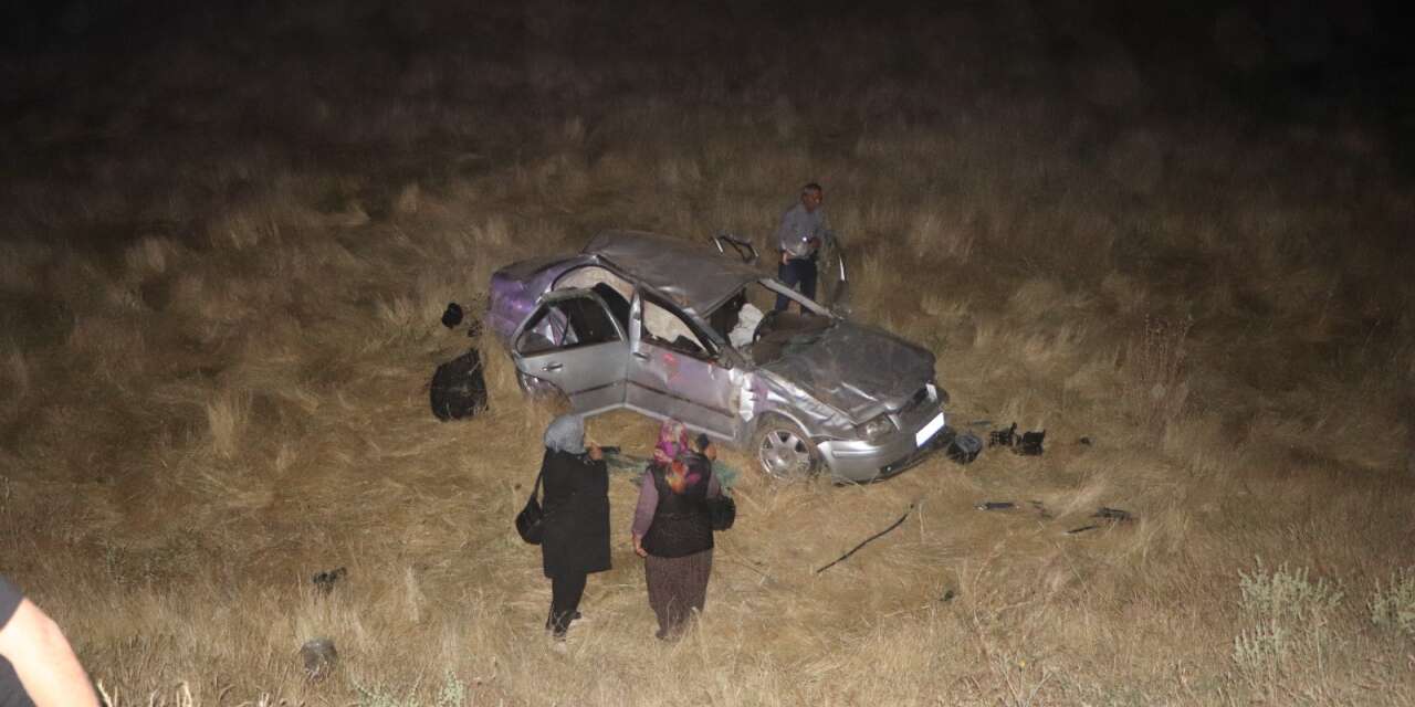 Karaman'da kontrolden çıkan otomobil şarampole uçtu! 3 genç yaralandı