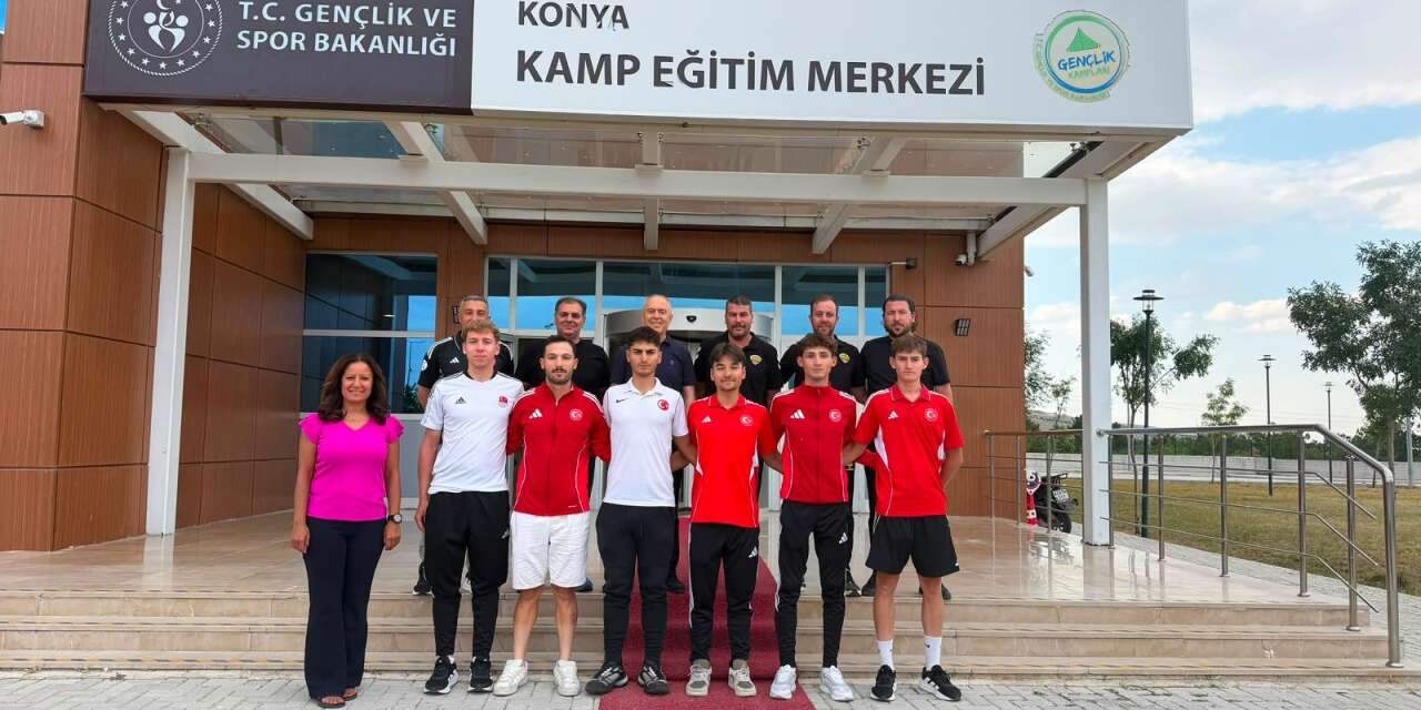 Konya Olimpik Velodromu'nda Avrupa hazırlığı! Milli pedallar pistte madalya mücadelesi verecek