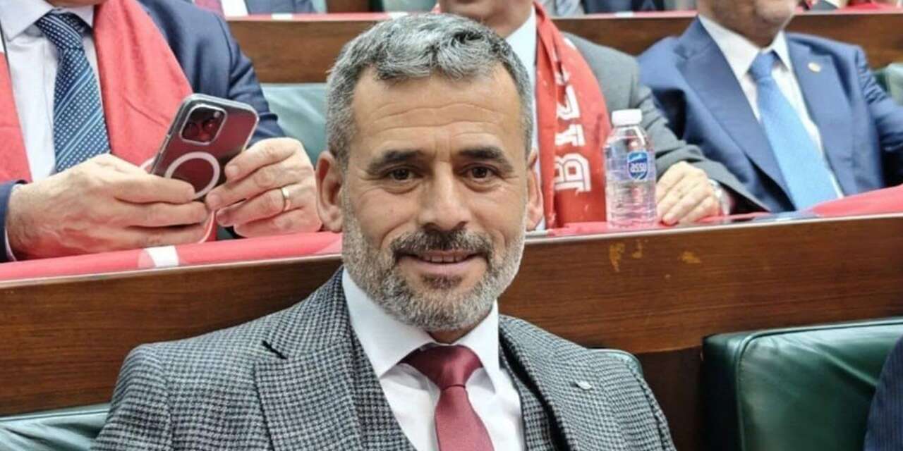 AK Partili Belediye Başkanı evinin önünde bıçaklı saldırıya uğradı