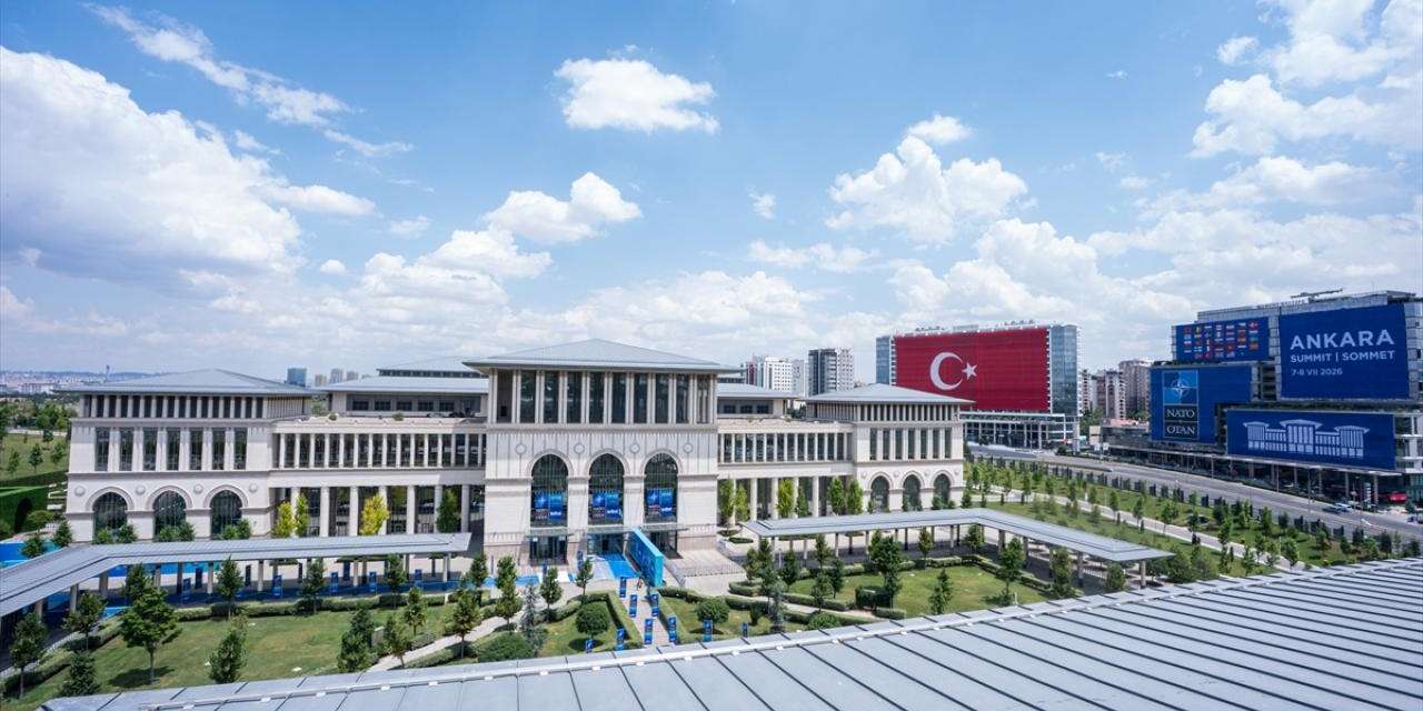 Ankara'daki Tarihi NATO Zirvesi'nde ikinci gün