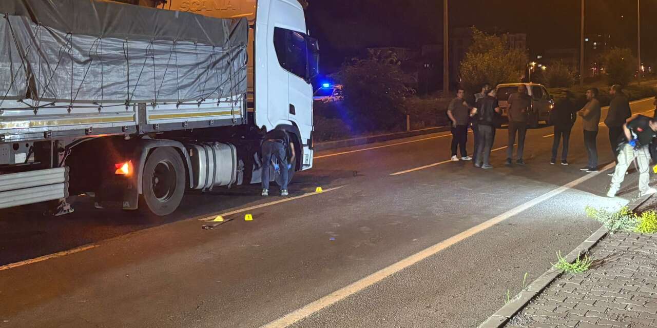Bir kişiyi pompalı tüfekle vurdu, polisten kaçarken TIR çarptı