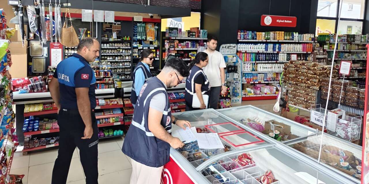 Konya'da marketlere sıkı denetim! Etiketler tek tek kontrol edildi