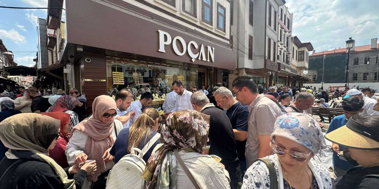 Gören ucuz altın kuyruğu sandı ama gerçek başka! Konya'da 5 bin kişi sıraya girdi