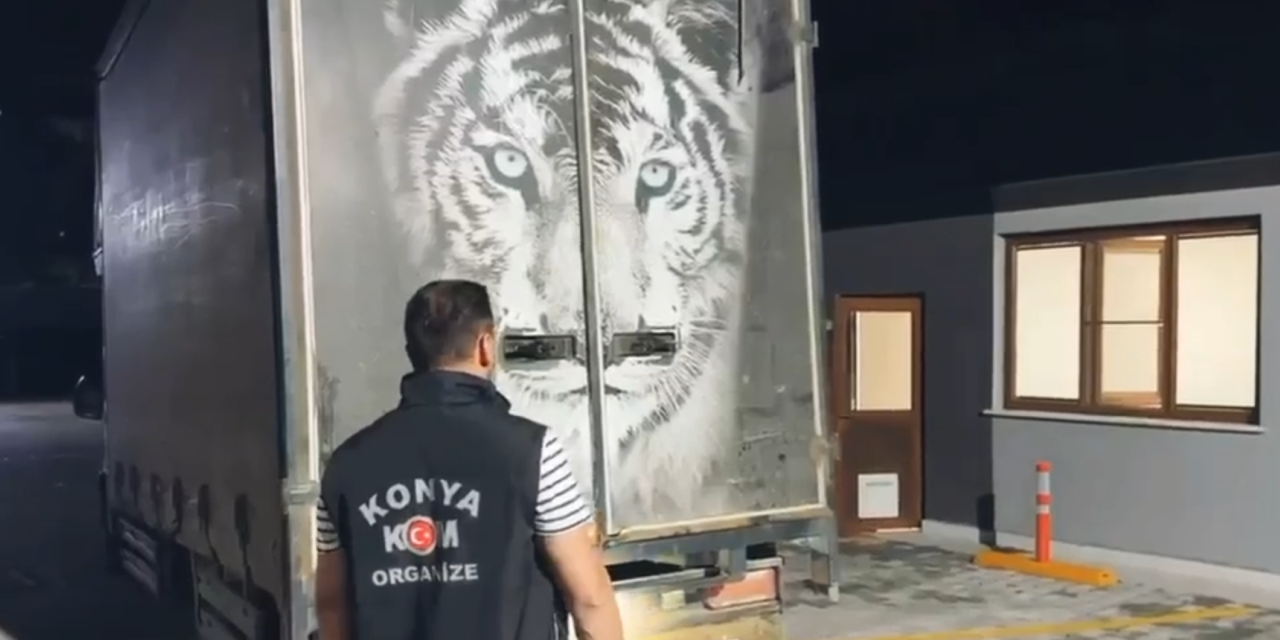 Konya'da silah kaçakçılığı operasyonu! Kamyonette 228 ruhsatsız tabanca ele geçirildi