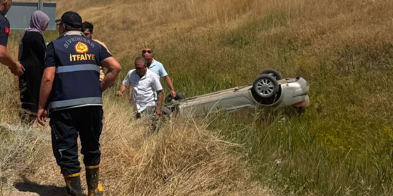 Konya yolunda otomobil takla attı! 2 yaralı