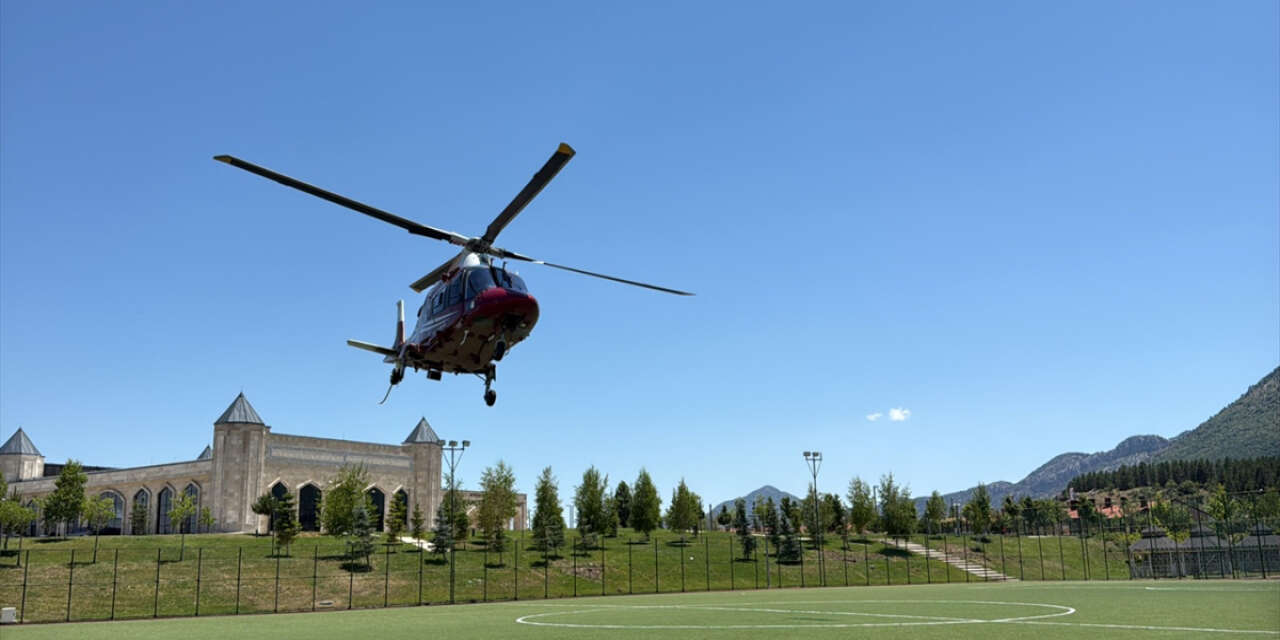 Konya’da 81 yaşındaki hasta için helikopter ambulans havalandı
