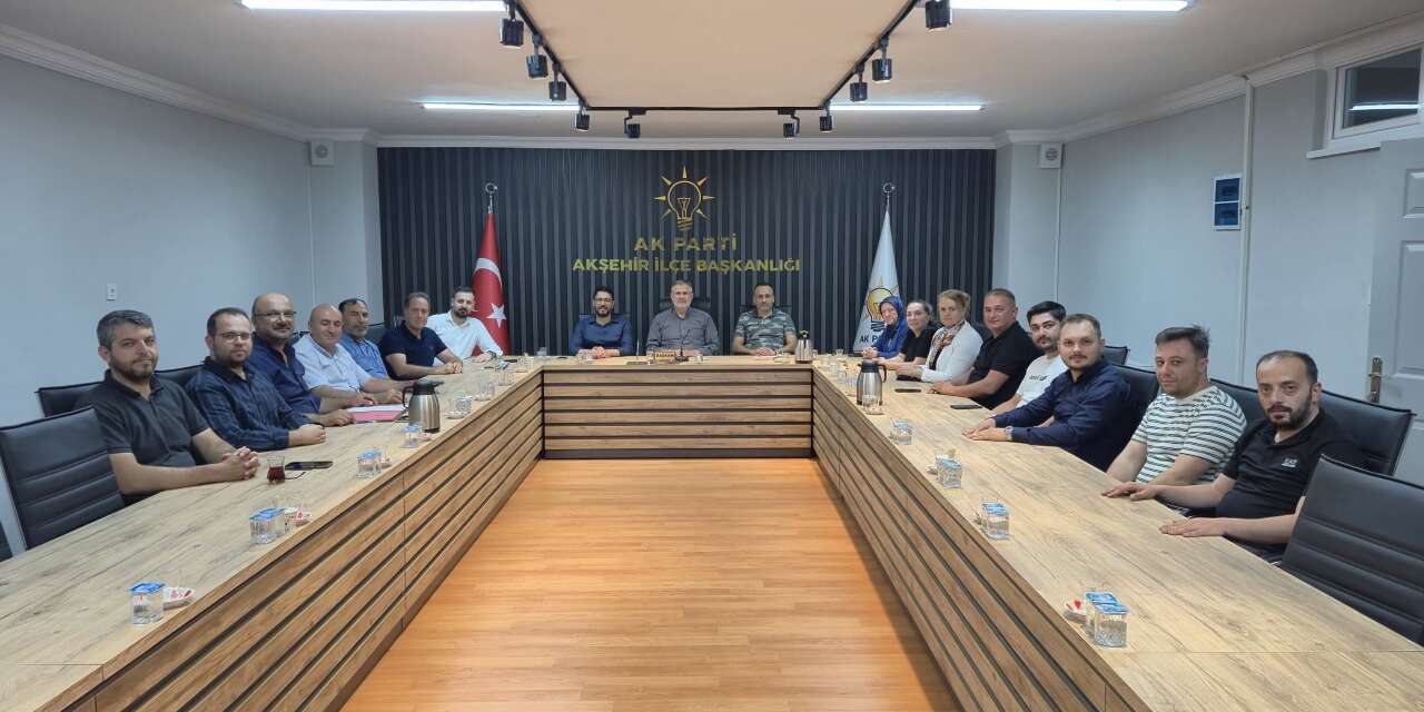 AK Parti Konya'da bir ilçe başkanı istifa etti