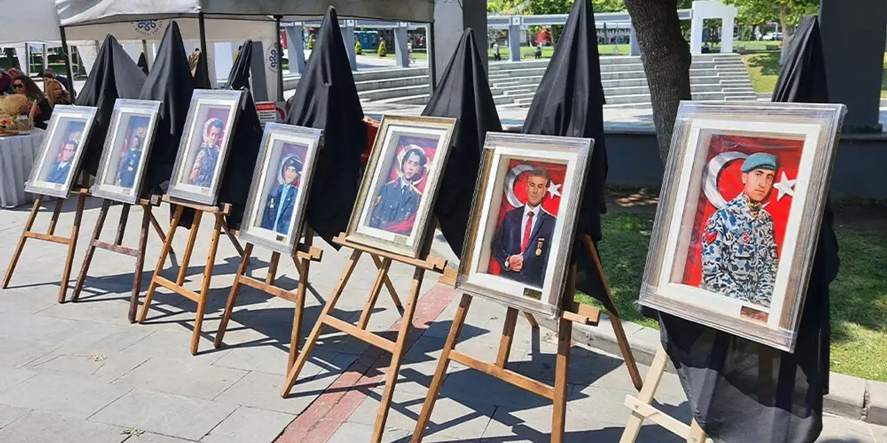 Konya’da 15 Temmuz kahramanlarına vefa! Portreleri rölyef eserlerle yaşatıldı
