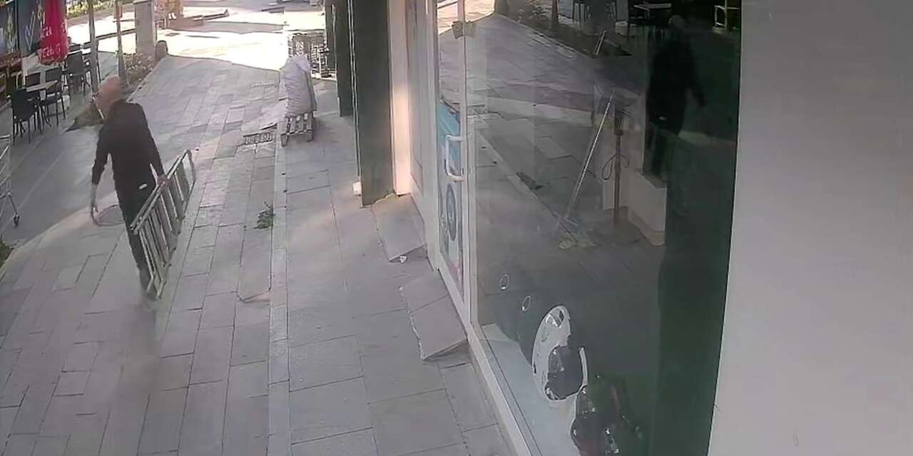 Çıktığı merdiven sonu oldu! Talihsiz işçi hayatını kaybetti