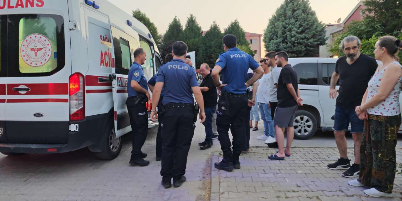21 yaşındaki genç babasını bıçakladı